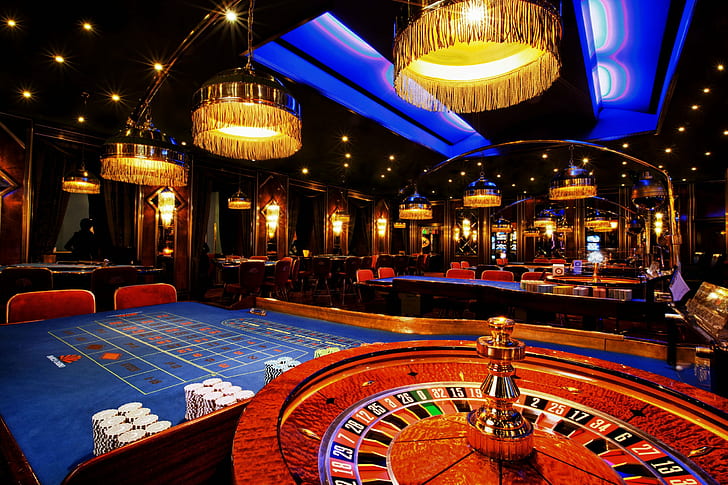 Lucky Charms ja Casino Charisma: Roll the Dice